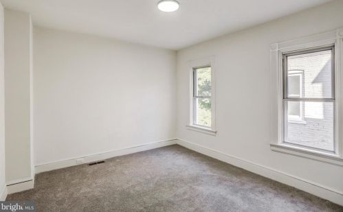 604 Mary St, Lancaster PA  17603-2819 exterior