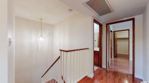 625 California Ave, Glendale CA  91203-1573 exterior