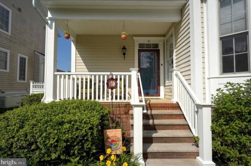 41 Newtown Blvd, Trenton, NJ 08691-4128
