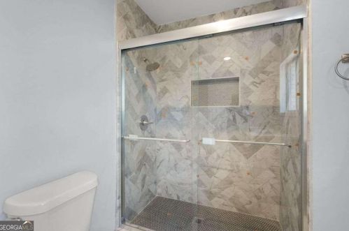 3225 Dogwood Dr, Atlanta GA  30344-3909 exterior