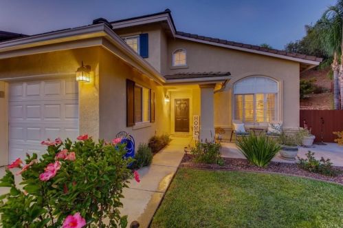 13814 Cheryl Creek Dr, El Cajon, CA 92021-7902