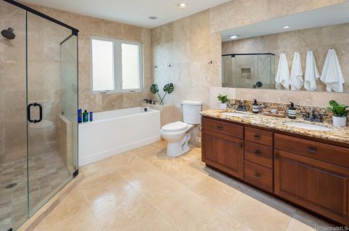 2098 Aliali Pl, Honolulu HI  96821-2601 exterior