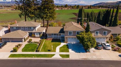 5194 Barron Park Dr, San Jose, CA 95136-2806