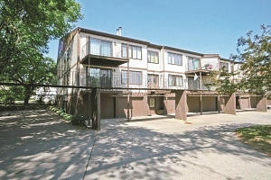 730 Elm St, Fargo, ND 58102-3856