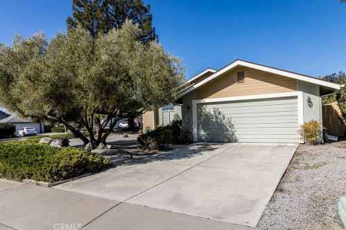 597 Nickerson Dr, Lake Nacimiento, CA 93446-2984