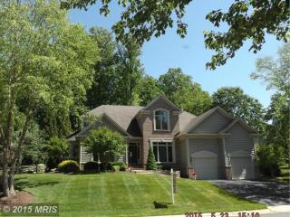 12025 Creekbend Dr, Herndon, VA 20194-5629
