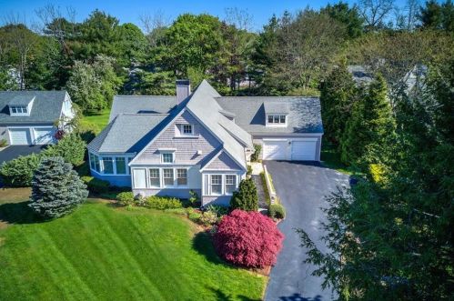 21 Oyster Pt, Warren, RI 02885-4101