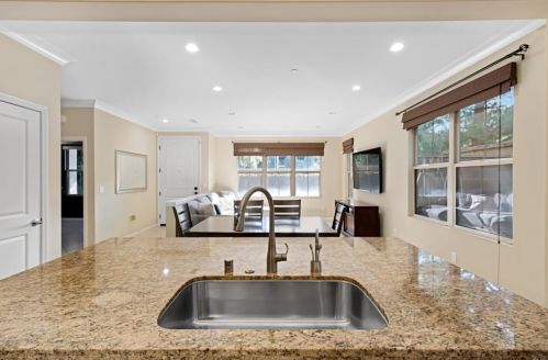 210 Kempton, Irvine CA  92620-2154 exterior