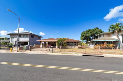 87199 Waiolu St, Nanakuli, HI 96792