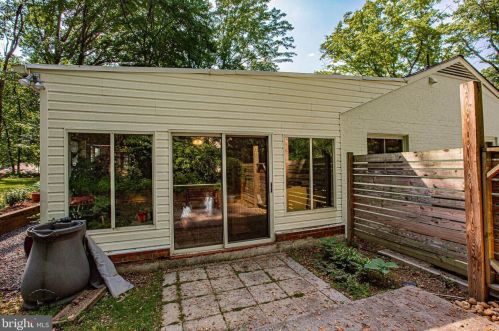 7415 Hastings St, Springfield VA  22150-4108 exterior