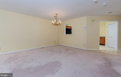 14 Hanover Ct, Princeton NJ  08540-7066 exterior