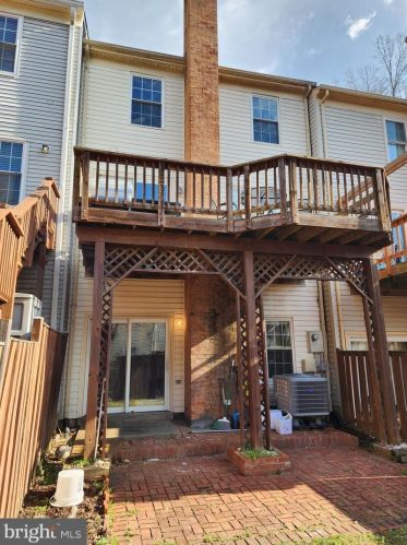 6166 Forest Creek Ct, Springfield, VA 22152-1445