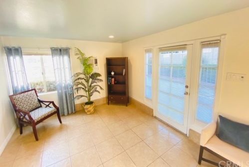 990 25 St, Upland CA 91784-1006 exterior