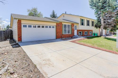 18034 Atlantic Dr, Aurora CO  80013-1321 exterior