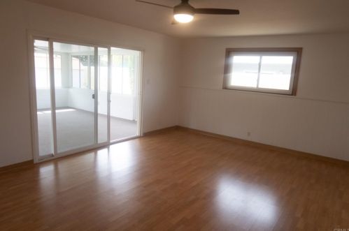 125 Flamingo Dr, Oceanside, CA 92054-3803