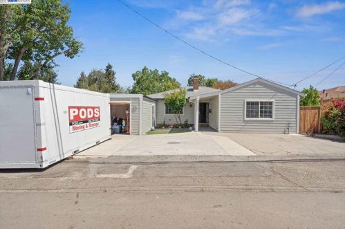 2554 D St, Hayward, CA 94541-4416