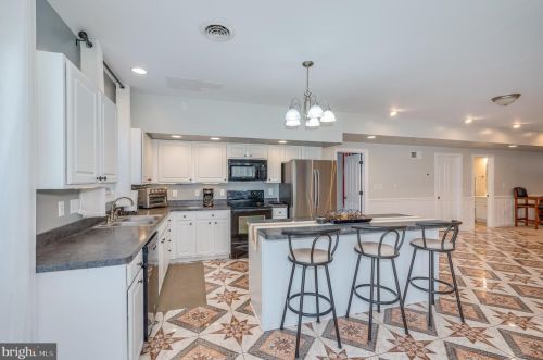 487 Vixen Ln, Gerrardstown WV  25420-4459 exterior