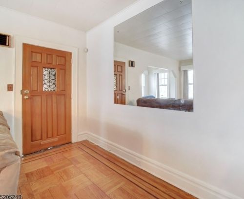77 Coolidge St, Irvington, NJ 07111-1109