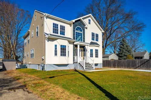 47 Ovington Ave, Edison, NJ 08817-3509