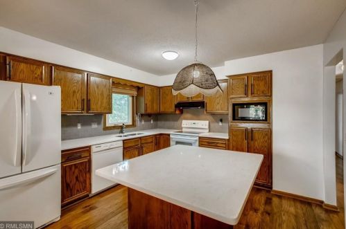 3657 Gresham Ave, Saint Paul MN  55128-0032 exterior