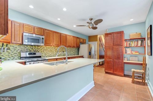 430 42 St, Philadelphia PA 19104-0044 exterior