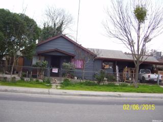 1414 Larkin Ave, Modesto, CA 95354-4239