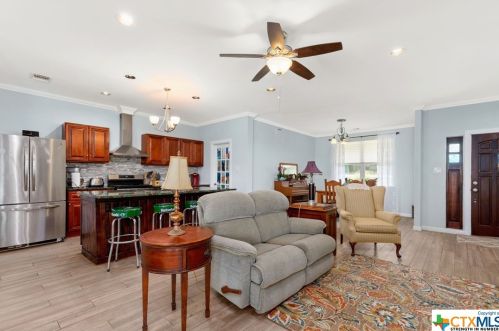 7007 Portsmouth Dr, Spring Branch, TX 78070-6412