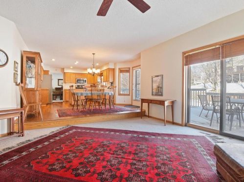 1539 Blackhawk Lk Dr, Saint Paul MN  55122-1258 exterior