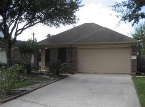 2004 Old Creek Dr, Richmond TX  77471-5564 exterior