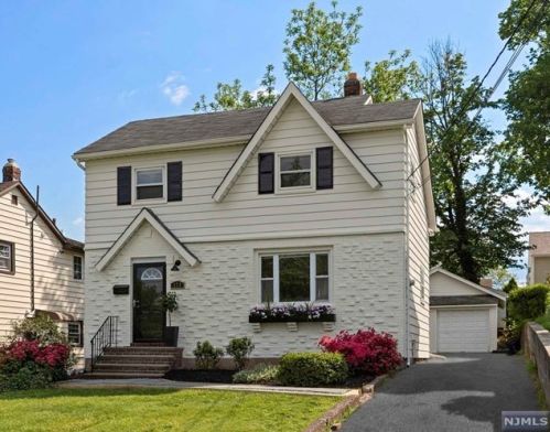 178 Lincoln Ave, Wood-Ridge, NJ 07075-1100