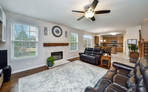 275 Willington Way, Oswego, IL 60543-2205