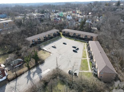 2721 Baker Ave, Cincinnati, OH 45211-8165