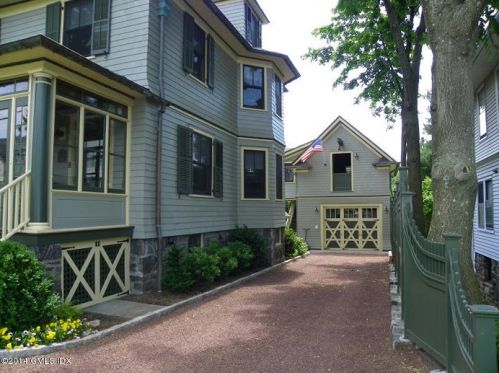17 Lincoln Ave, Greenwich, CT 06830-5749