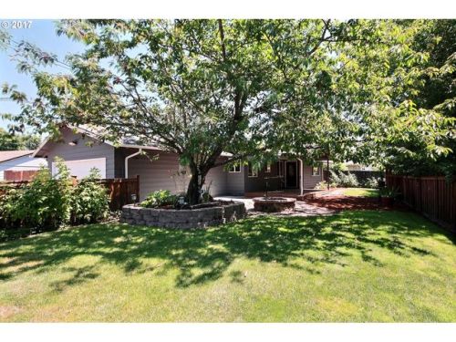 2614 Madrona St, Vancouver, WA 98665-6163