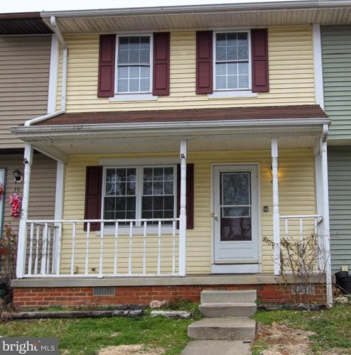 41 Talcon Ct, Charles Town WV  25414-5800 exterior