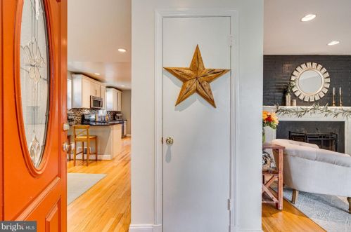 2218 Osborn Dr, Silver Spring MD 20910-1323 exterior