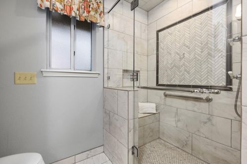 4602 Crk, Austin TX  78735-6401 exterior
