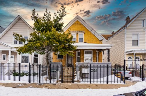 2135 Kedvale Ave, Chicago, IL 60639-3799