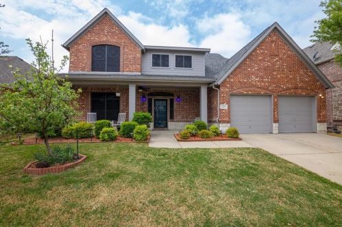 1208 Longhorn Dr, Aubrey, TX 76227-2330