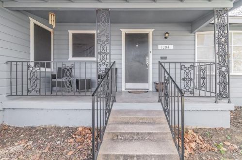 1304 Tucker St, Fort Worth TX  76104-2140 exterior