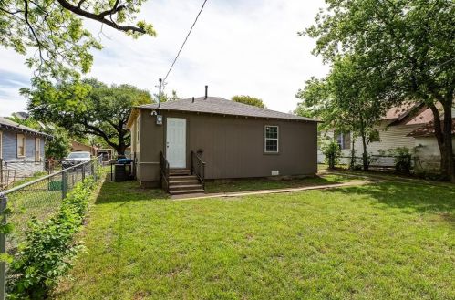 3316 Townsend Dr, Fort Worth TX  76115-4128 exterior