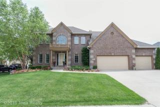 635 Brentwood Dr, Waukee, IA 50263-8273