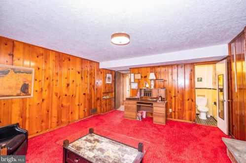 8921 2 Ave, Silver Spring MD 20910-2149 exterior