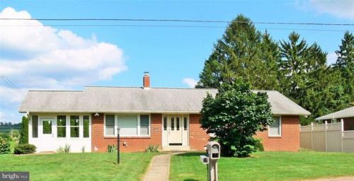 1398 Norton Rd, Harrisburg, PA 17113-1013