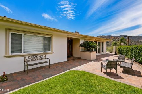 2622 Risa Dr, Glendale, CA 91208-2323