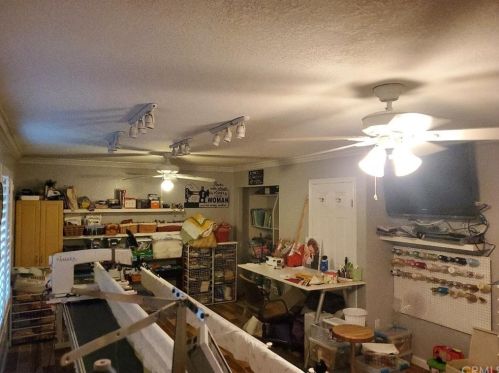 16743 Stallion Pl, Riverside CA  92504-5843 exterior