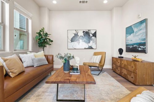 202 Houret Dr, Milpitas, CA 95035-6801