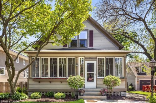 375 Anthony St, Glendale Heights, IL 60137-4433