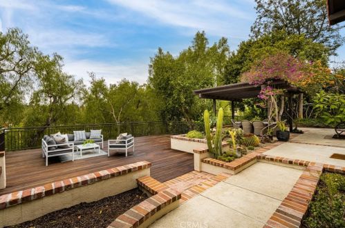 1892 Derby Dr, Santa Ana, CA 92705-2509