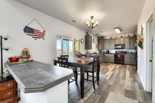 19312 58 Pl, Denver CO 80019-2027 exterior